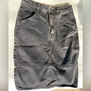 Obey black jean skirt pre owned size 25